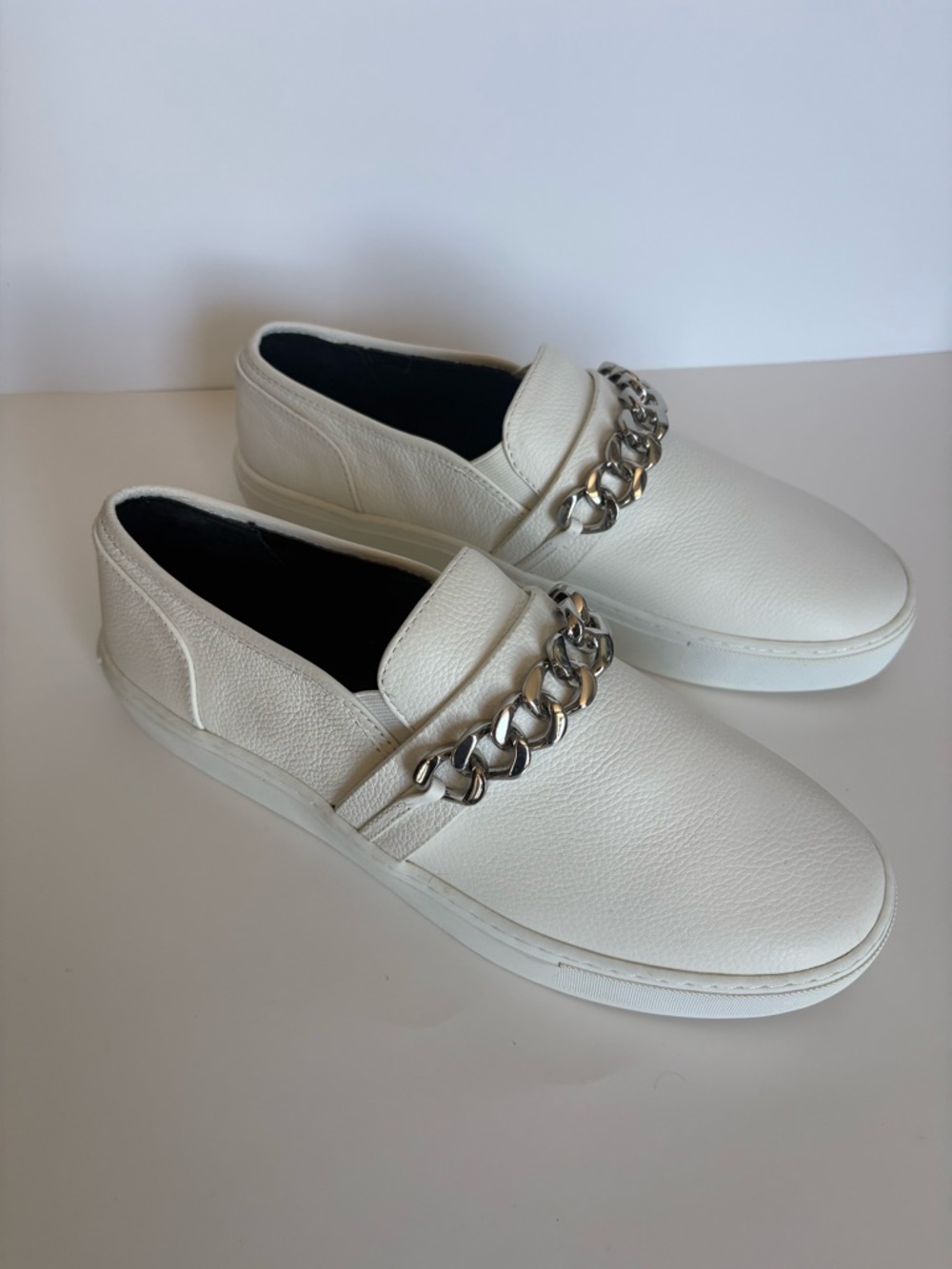 Rebecca Minkoff NALA Optic White Tumbled Leather Slip-On Sneakers Silver Chain